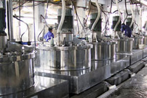 平板式刮刀下卸料全自動離心機哪家好？